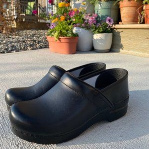 Dansko Professional Clogs, Black, Box Leather 39